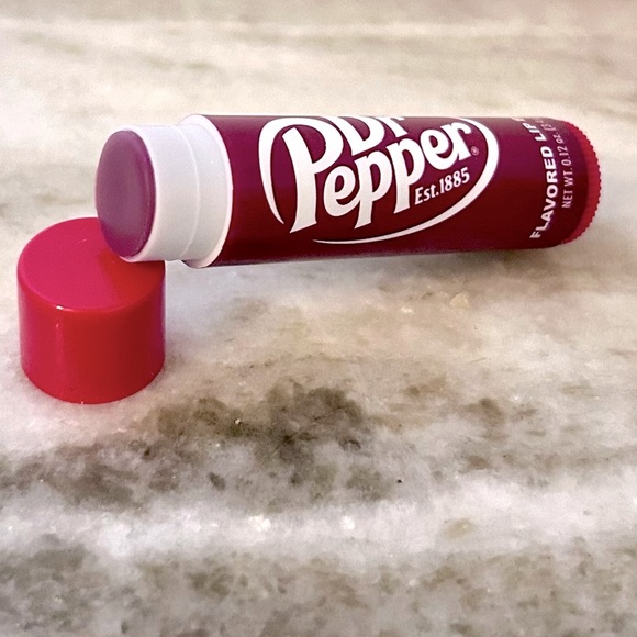 Dr Pepper Flavored NWT Sealed Package DISCONTINUED & Rare Scented Lip Balm Lippy - Picture 3 of 6
